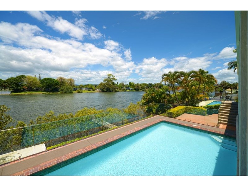 94 Cabana Bvd, Benowa Waters QLD 4217