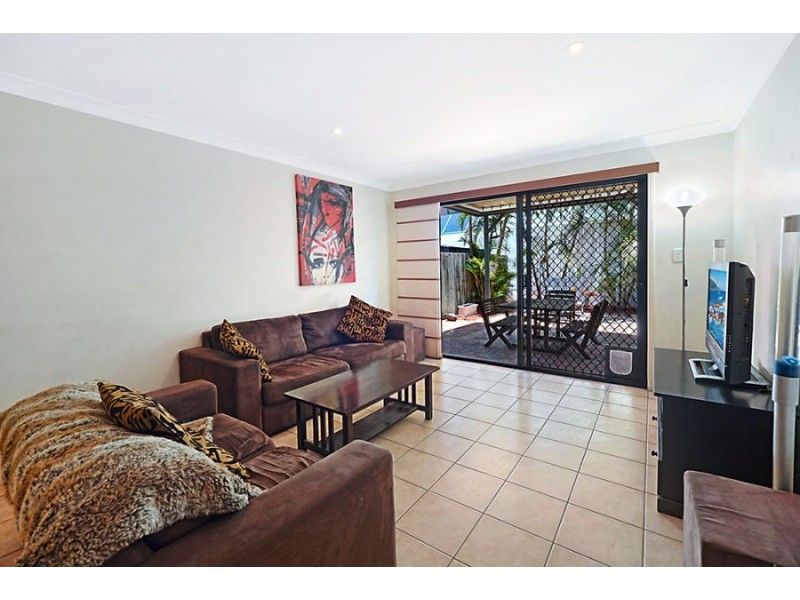 1/22 Norman Street, Southport QLD 4215