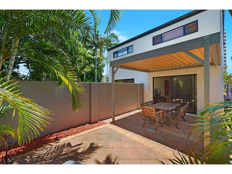 1/22 Norman Street, Southport QLD 4215