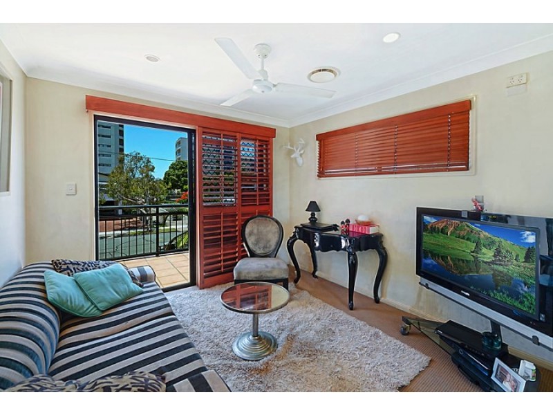 1/22 Norman Street, Southport QLD 4215