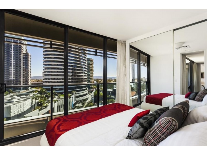 708/1 Oracle Boulevard, Broadbeach QLD 4218