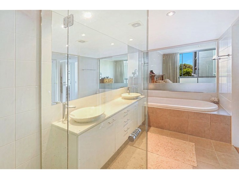 1102/33 TE Peters Drive, Broadbeach Waters QLD 4218