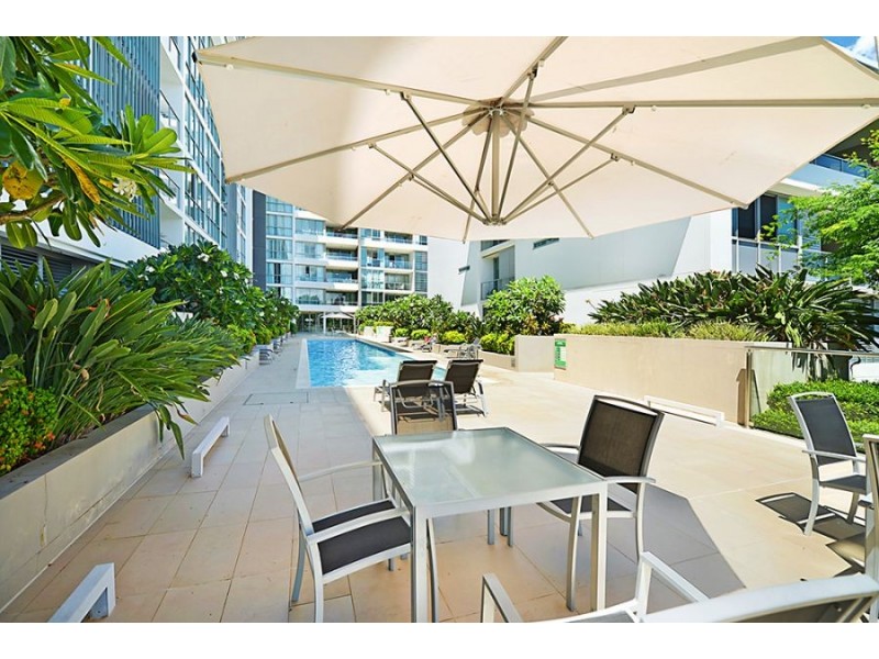 1102/33 TE Peters Drive, Broadbeach Waters QLD 4218