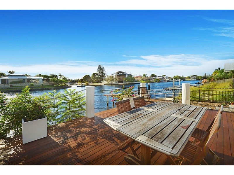 41 Allambi Avenue, Broadbeach Waters QLD 4218