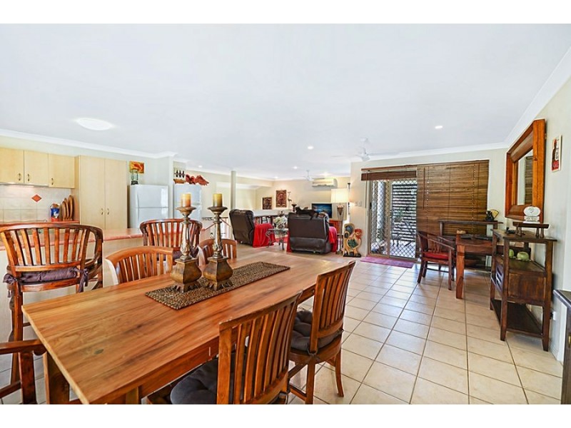 9 Respall Way, Arundel QLD 4214