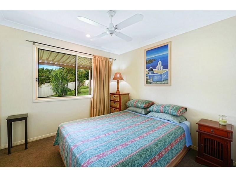 9 Respall Way, Arundel QLD 4214