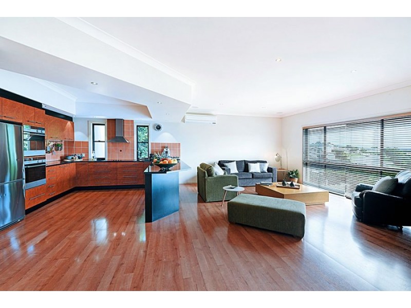 3 Avisford Court, Arundel QLD 4214