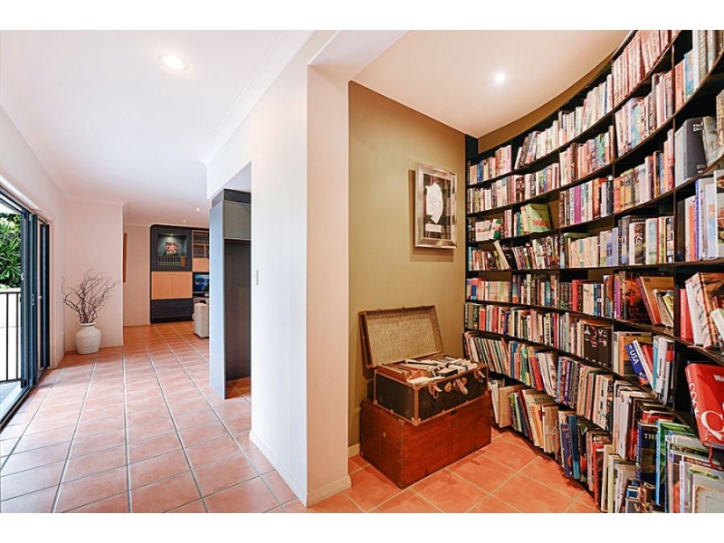 3 Avisford Court, Arundel QLD 4214
