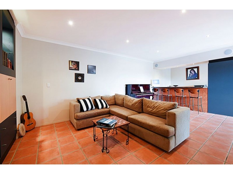 3 Avisford Court, Arundel QLD 4214