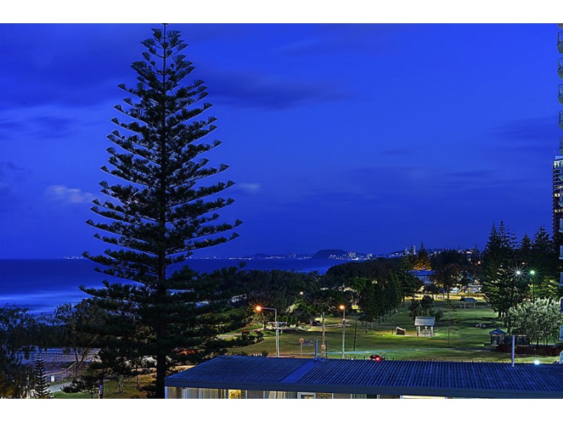 10/59-61 Broadbeach Bvd, Broadbeach QLD 4218