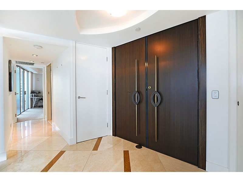 10/59-61 Broadbeach Bvd, Broadbeach QLD 4218
