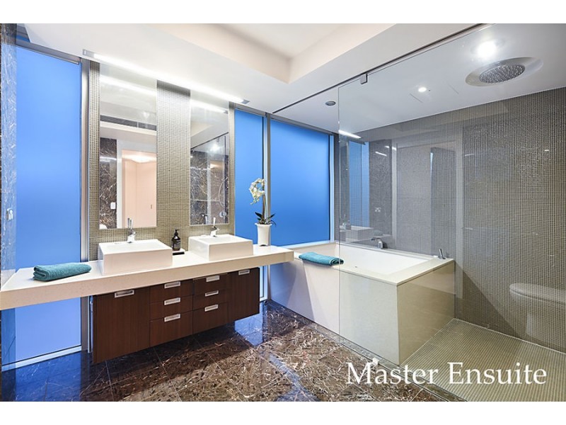 10/59-61 Broadbeach Bvd, Broadbeach QLD 4218