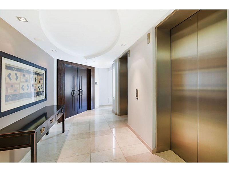 10/59-61 Broadbeach Bvd, Broadbeach QLD 4218