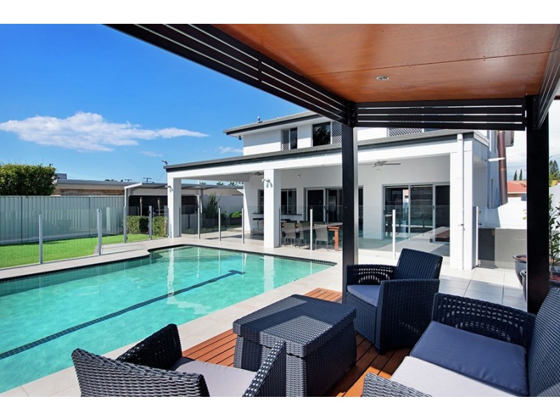 43 Surfers Avenue, Mermaid Waters QLD 4218