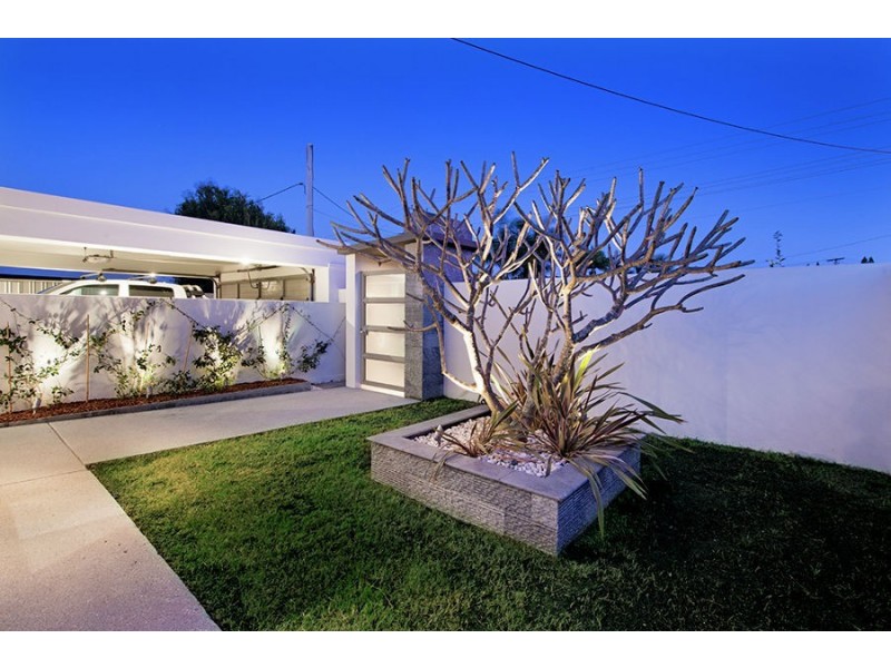 43 Surfers Avenue, Mermaid Waters QLD 4218