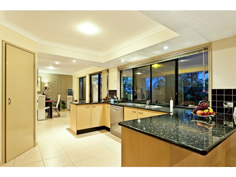 34 Bermuda Street, Broadbeach Waters QLD 4218