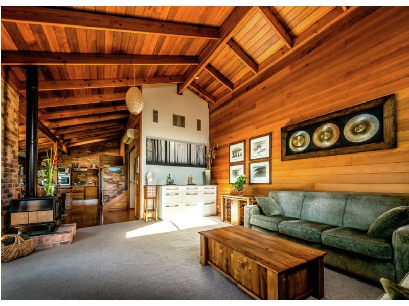 10 Ocean View Crescent, Emerald Beach NSW 2456