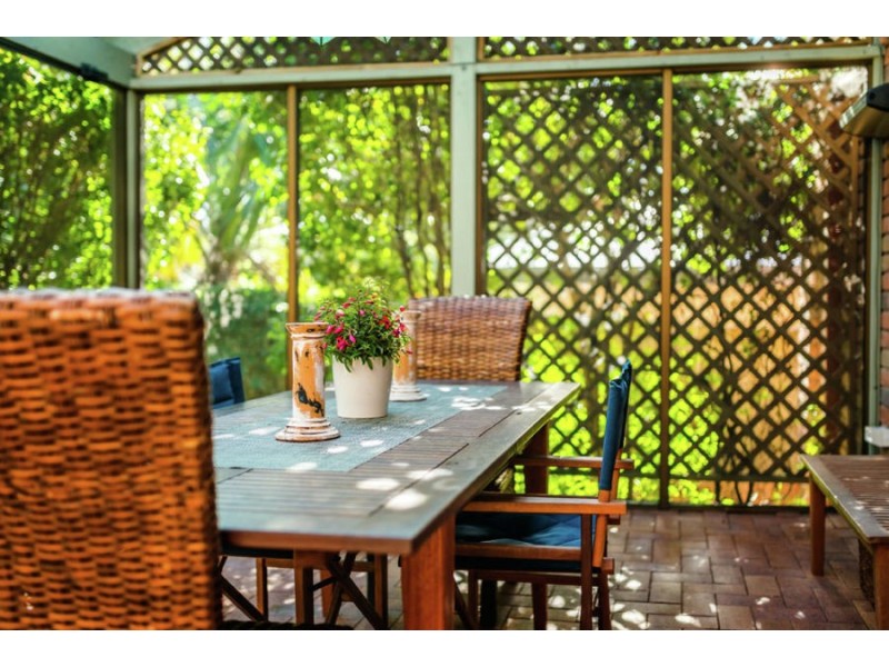 10 Ocean View Crescent, Emerald Beach NSW 2456