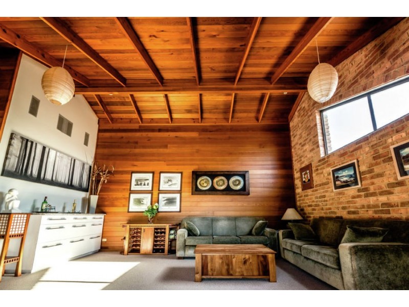 10 Ocean View Crescent, Emerald Beach NSW 2456