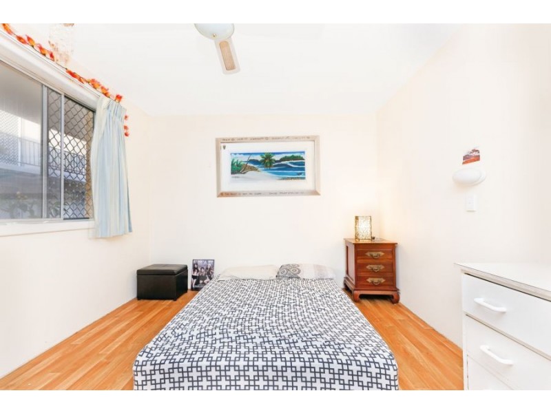 1/26a Eden Avenue, Rainbow Bay QLD 4225