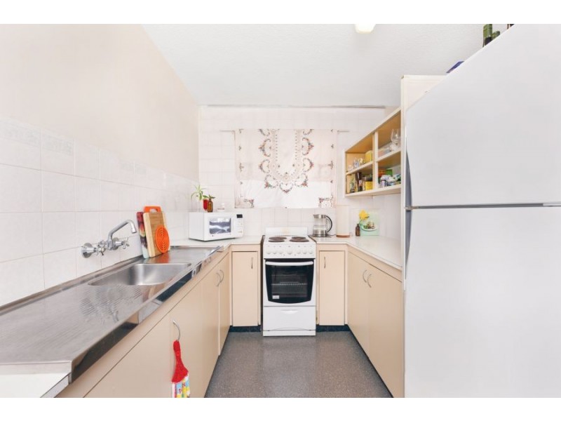 10/140 Marine Parade, Coolangatta QLD 4225