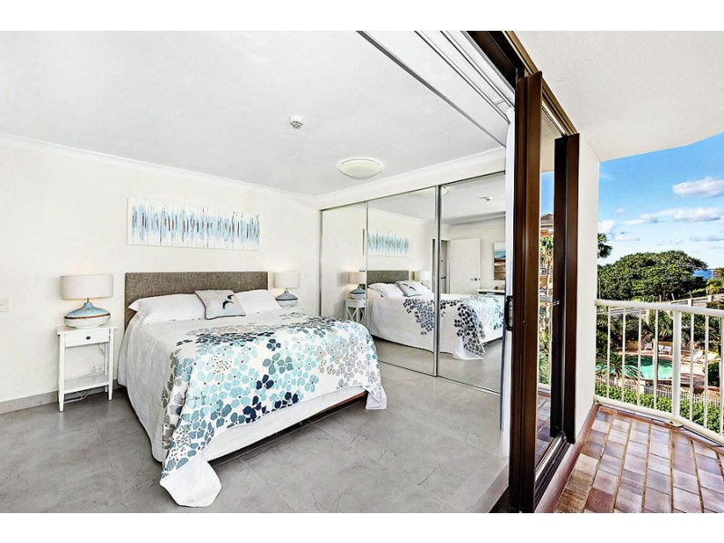 16/3 Eden Av, Rainbow Bay QLD 4225