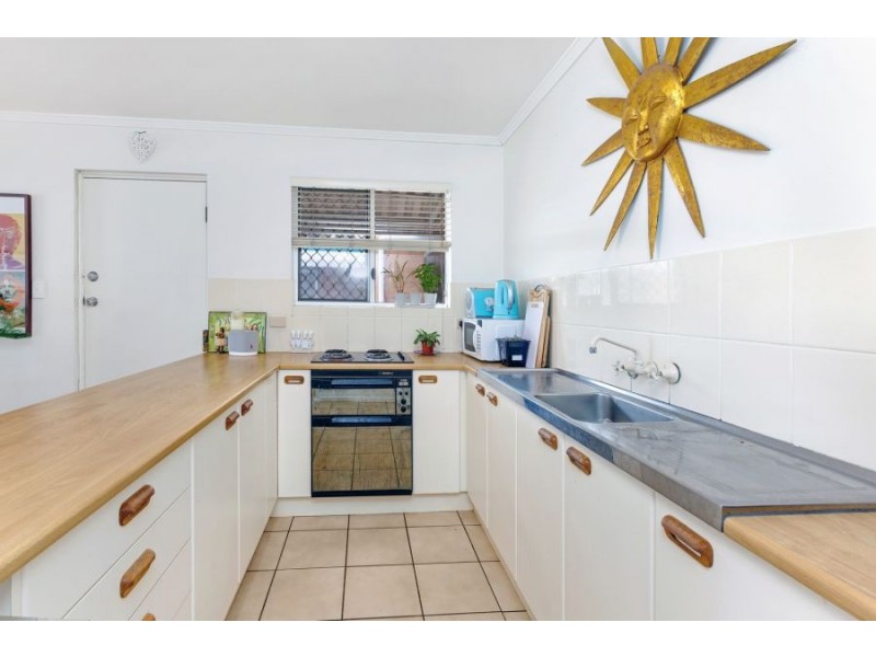 11/140 Marine Parade, Coolangatta QLD 4225