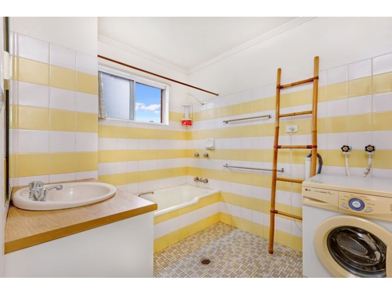 11/140 Marine Parade, Coolangatta QLD 4225