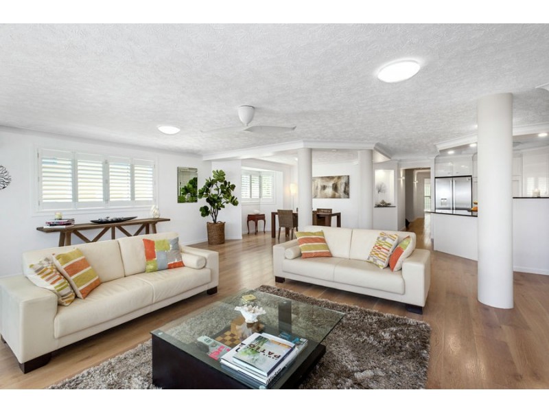 1/54 Mclean St, Coolangatta QLD 4225