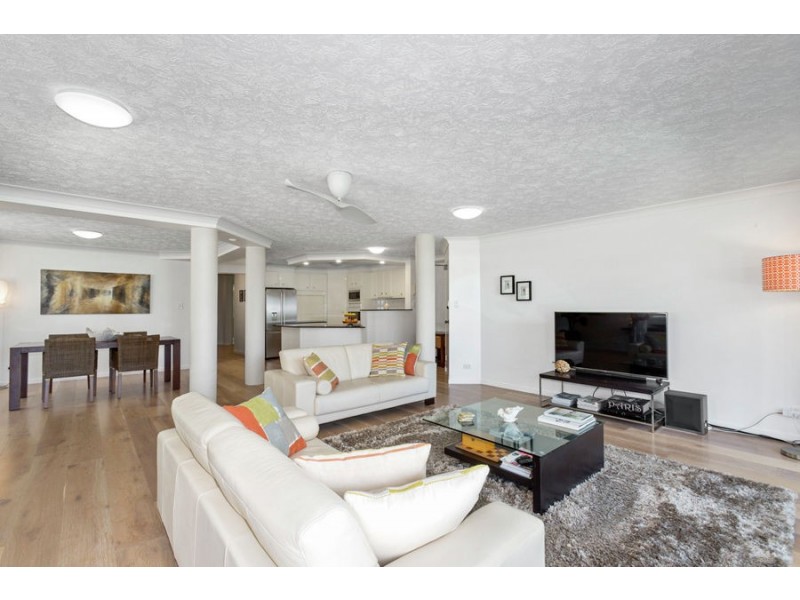 1/54 Mclean St, Coolangatta QLD 4225