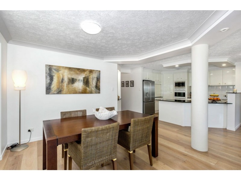 1/54 Mclean St, Coolangatta QLD 4225