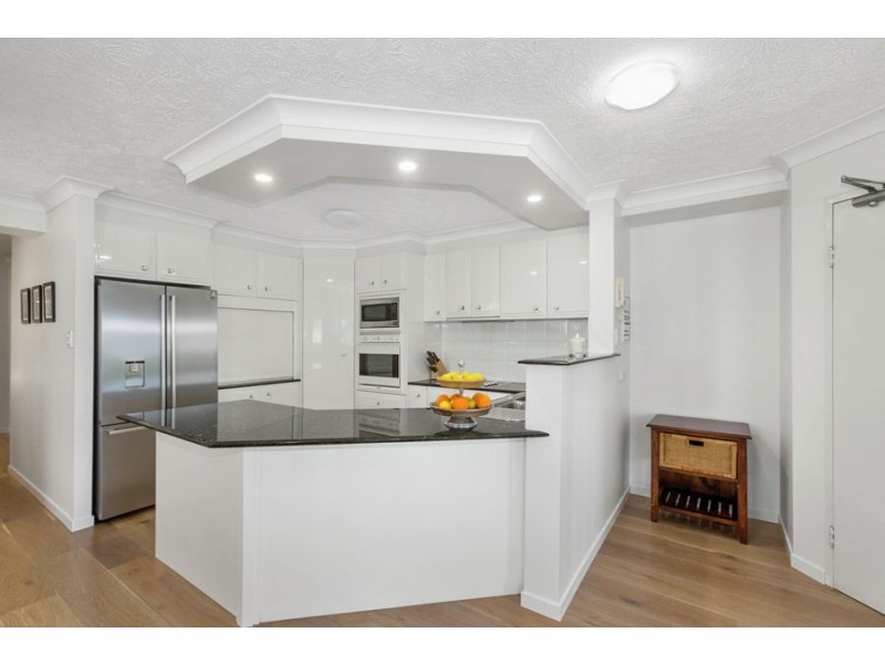 1/54 Mclean St, Coolangatta QLD 4225