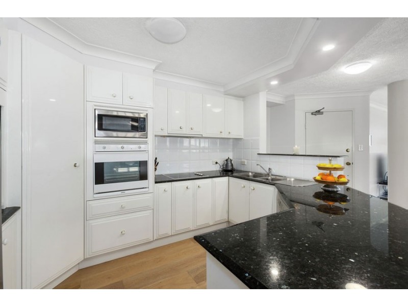 1/54 Mclean St, Coolangatta QLD 4225