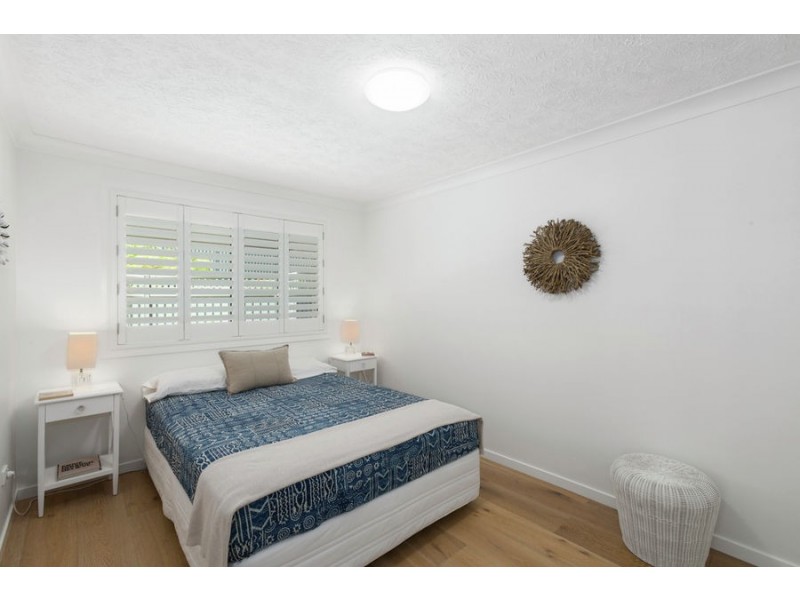 1/54 Mclean St, Coolangatta QLD 4225