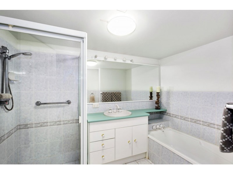 1/54 Mclean St, Coolangatta QLD 4225