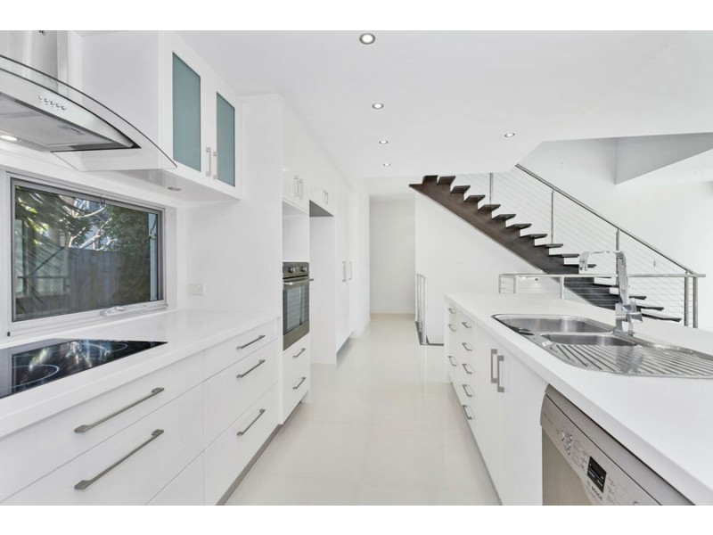 1/80 Stapylton St, Coolangatta QLD 4225