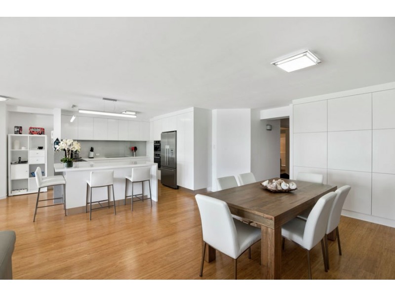 7/54 Mclean St, Coolangatta QLD 4225