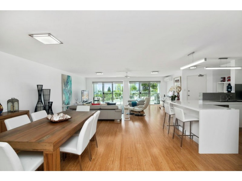 7/54 Mclean St, Coolangatta QLD 4225