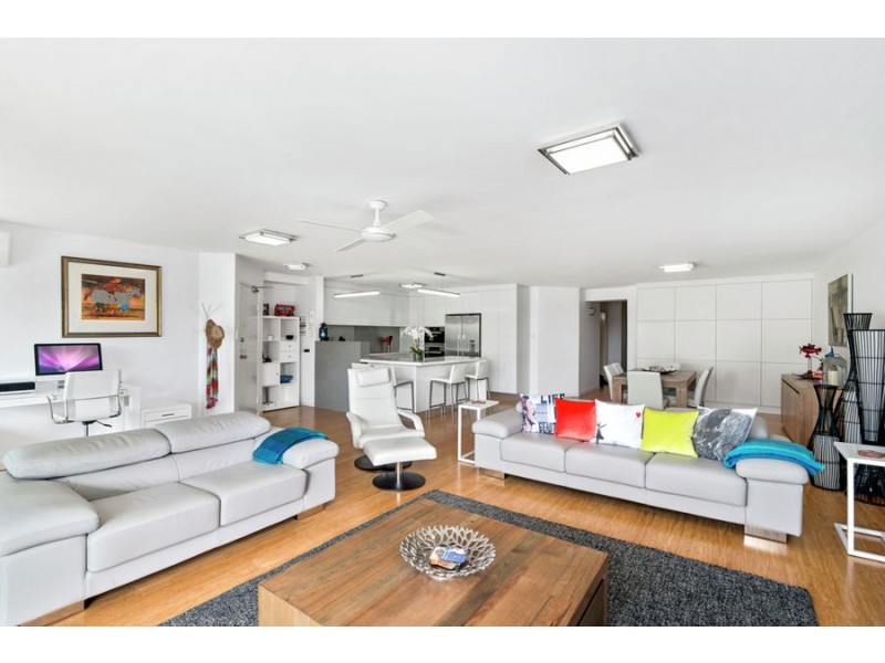 7/54 Mclean St, Coolangatta QLD 4225