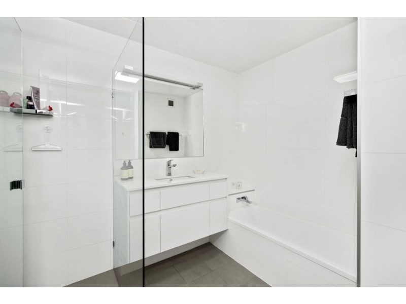 7/54 Mclean St, Coolangatta QLD 4225
