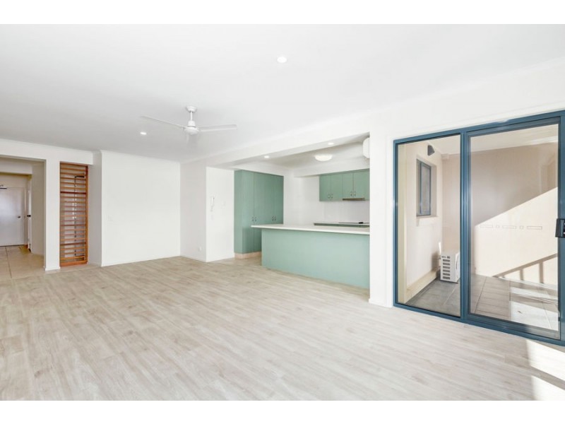 3/7-9 Stapylton St, Coolangatta QLD 4225