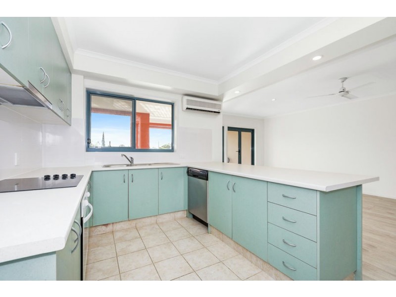 3/7-9 Stapylton St, Coolangatta QLD 4225