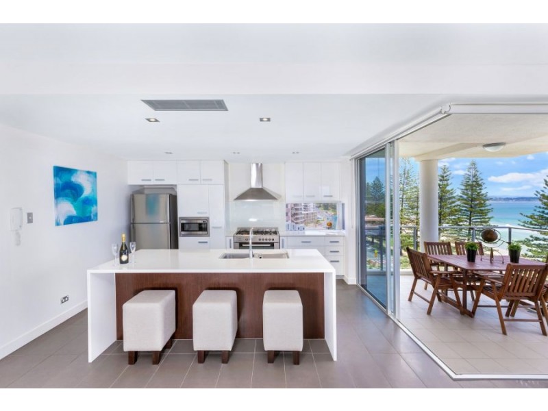 7/11 Eden Avenue, Rainbow Bay QLD 4225