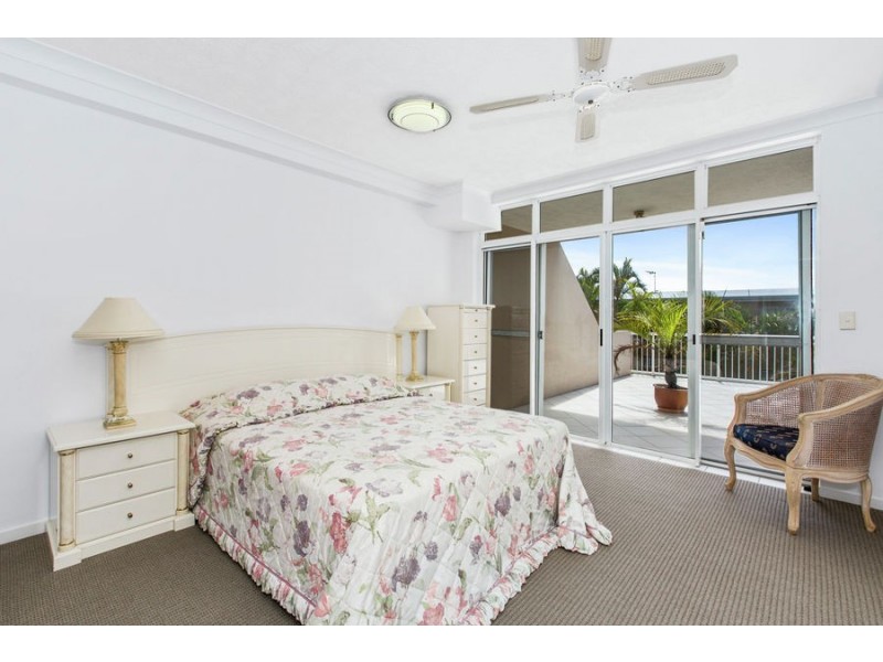 2/39-43 Tweed Street, Coolangatta QLD 4225