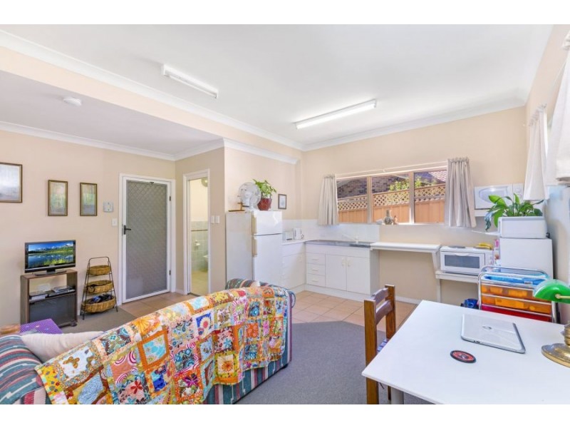 19 Oakland Parade, Banora Point NSW 2486