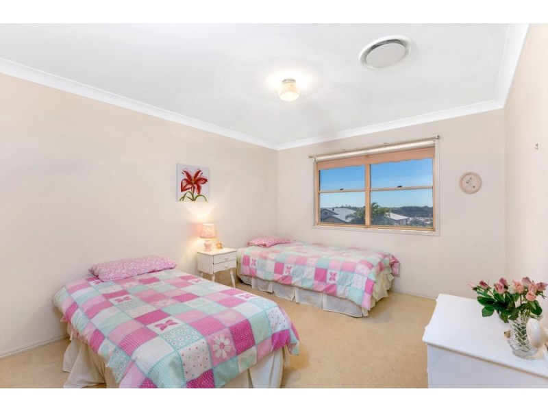 19 Oakland Parade, Banora Point NSW 2486