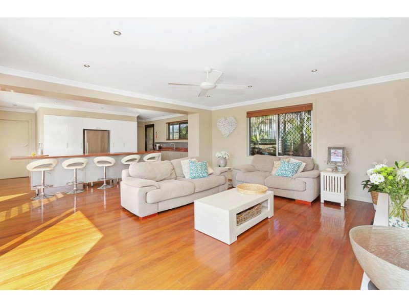 98 Dutton Street, Coolangatta QLD 4225