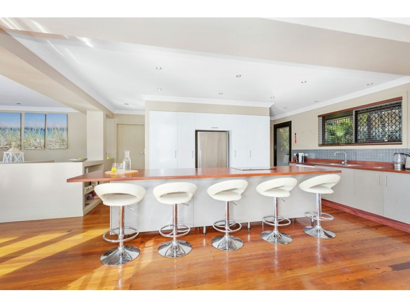 98 Dutton Street, Coolangatta QLD 4225