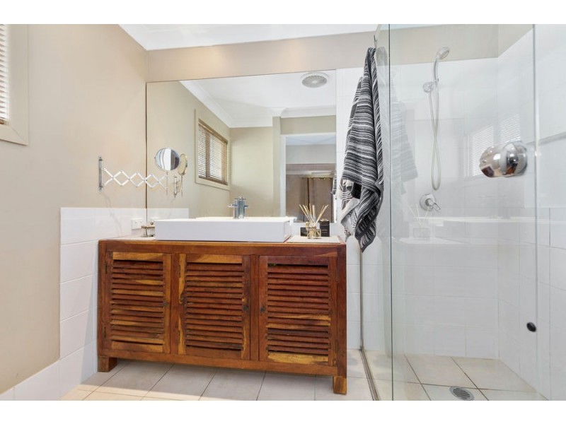 98 Dutton Street, Coolangatta QLD 4225