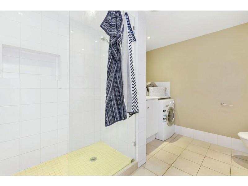 98 Dutton Street, Coolangatta QLD 4225